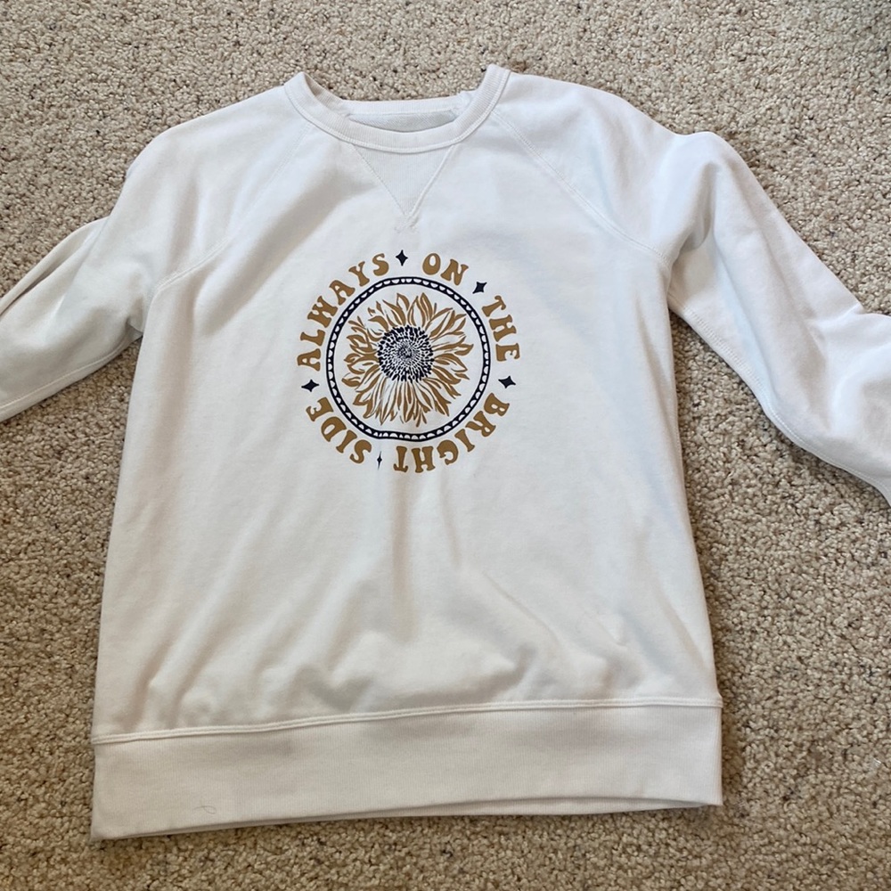 White Sonoma long sleeve with sunflower and quote